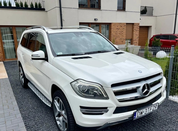 Mercedes-Benz GL cena 139000 przebieg: 253413, rok produkcji 2013 z Murowana Goślina małe 781